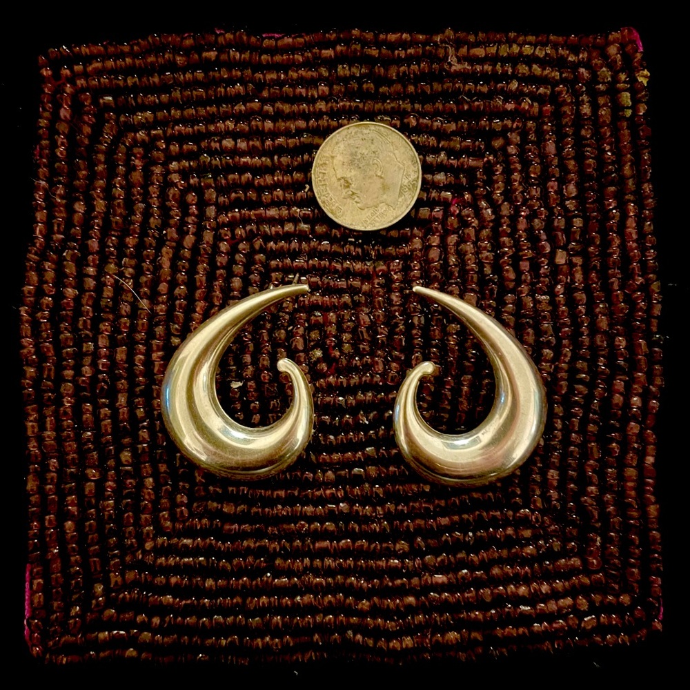 Sterling Silver post earnings
